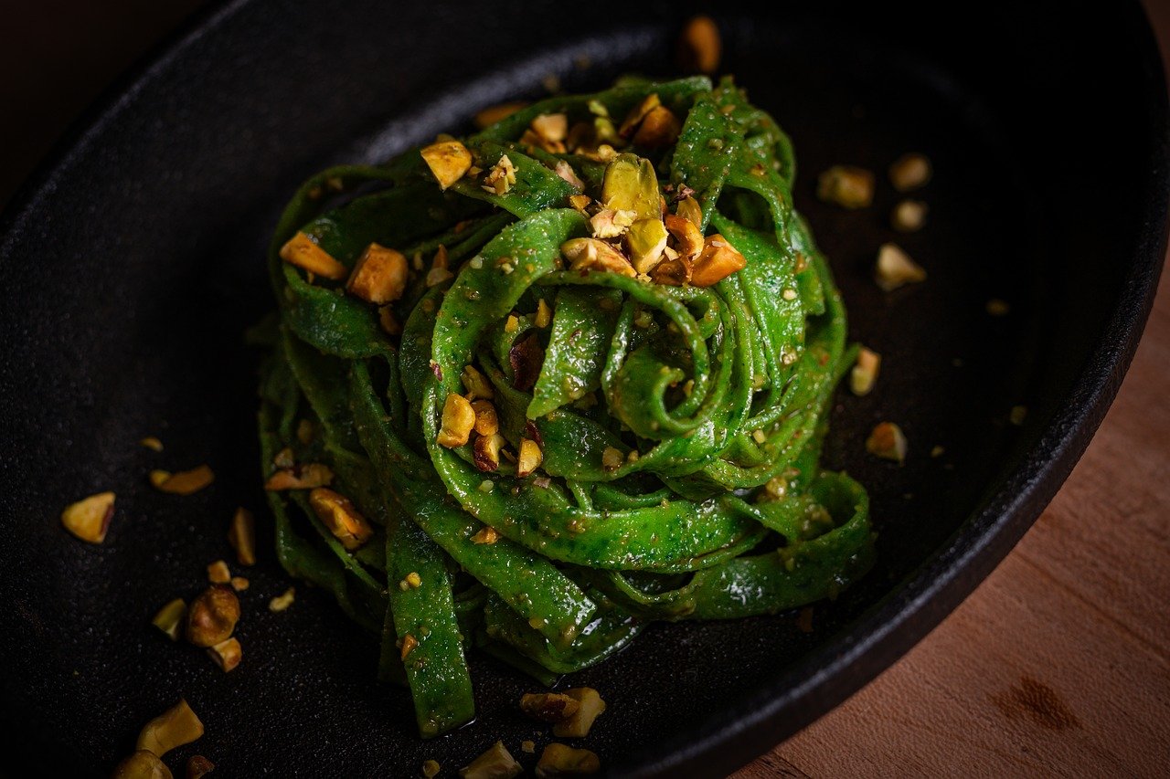 découvrez les plats traditionnels qui font la renommée des cuisines du monde. éveillez vos papilles avec des recettes authentiques, riches en saveurs et en histoire, et apprenez à préparer ces délices à la maison.