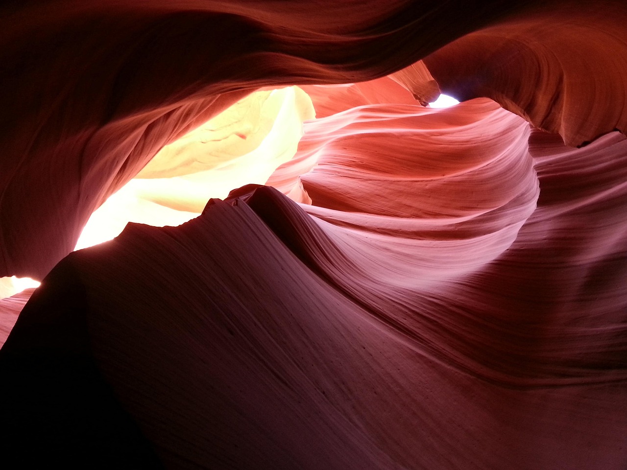 découvrez un monde d'aventures inexplorées avec 'unexplored'. plongez dans un univers captivant où chaque recoin cache des mystères à déchiffrer et des paysages à explorer. préparez-vous à vivre une expérience unique à travers des quêtes fascinantes et des défis palpitants.