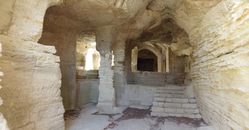 Explorez la grotte du Bosc, un trésor caché du Tarn